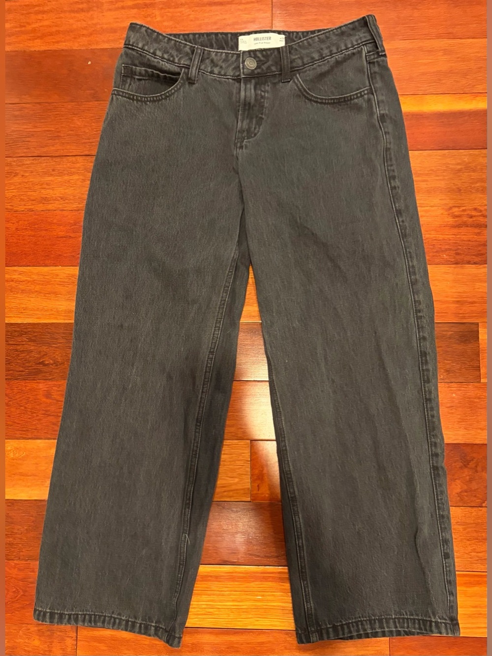 Women’s Hollister Low Rise Baggy Jeans - 28S/6S
